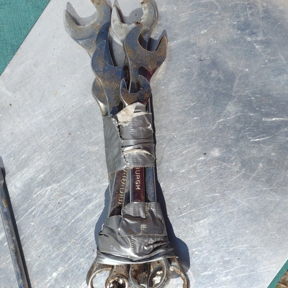 Silver Wrench and Socket Set - Picture 4 of 5